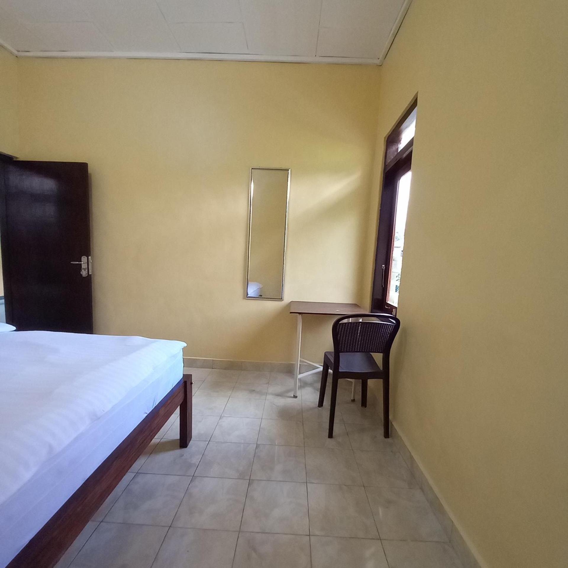 Tange Guest House Ruteng Quarto foto